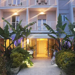 4* Hotel Bijou